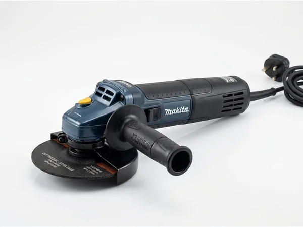 Bosch GWS 13-125 CIE Professional (1300 Вт)